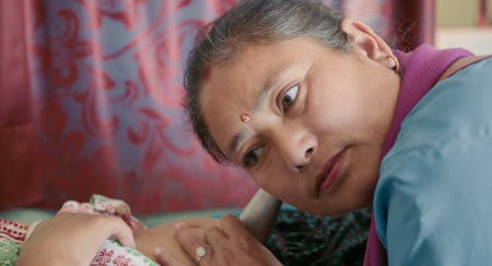 Wise Women – Fünf Hebammen, fünf Kulturen