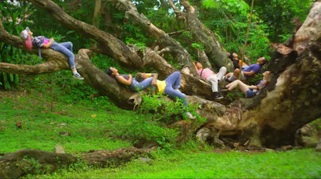 LAS HIJAS: Sister & Sister