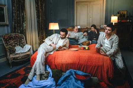 La Cache (The Safe House)